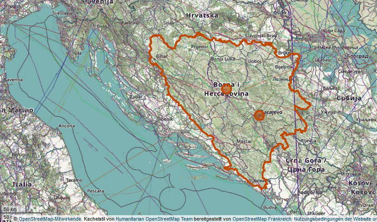 Bosnien-Herzegowina: Land: Das etwa dreieckige Bosnien und Herzegowina grenzt im Norden, Westen und Süden an Kroatien, im Osten an Serbien, im Südosten an Montenegro und im Südwesten entlang einer schmalen Landzunge an die Adria. Die Dinarischen Alpen domR