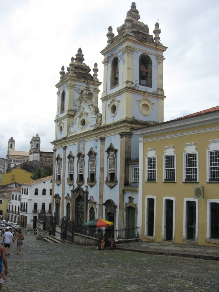Altstadt von Salvador da Bahia: Die Kathedrale von Salvador ist der Sitz des Erzbischofs der Stadt Salvador im brasilianischen Bundesstaat Bahia . Der Erzbischof von Salvador ist auch von Amts wegen Primas von Brasilien. Die Struktur wurde von der GesellsD