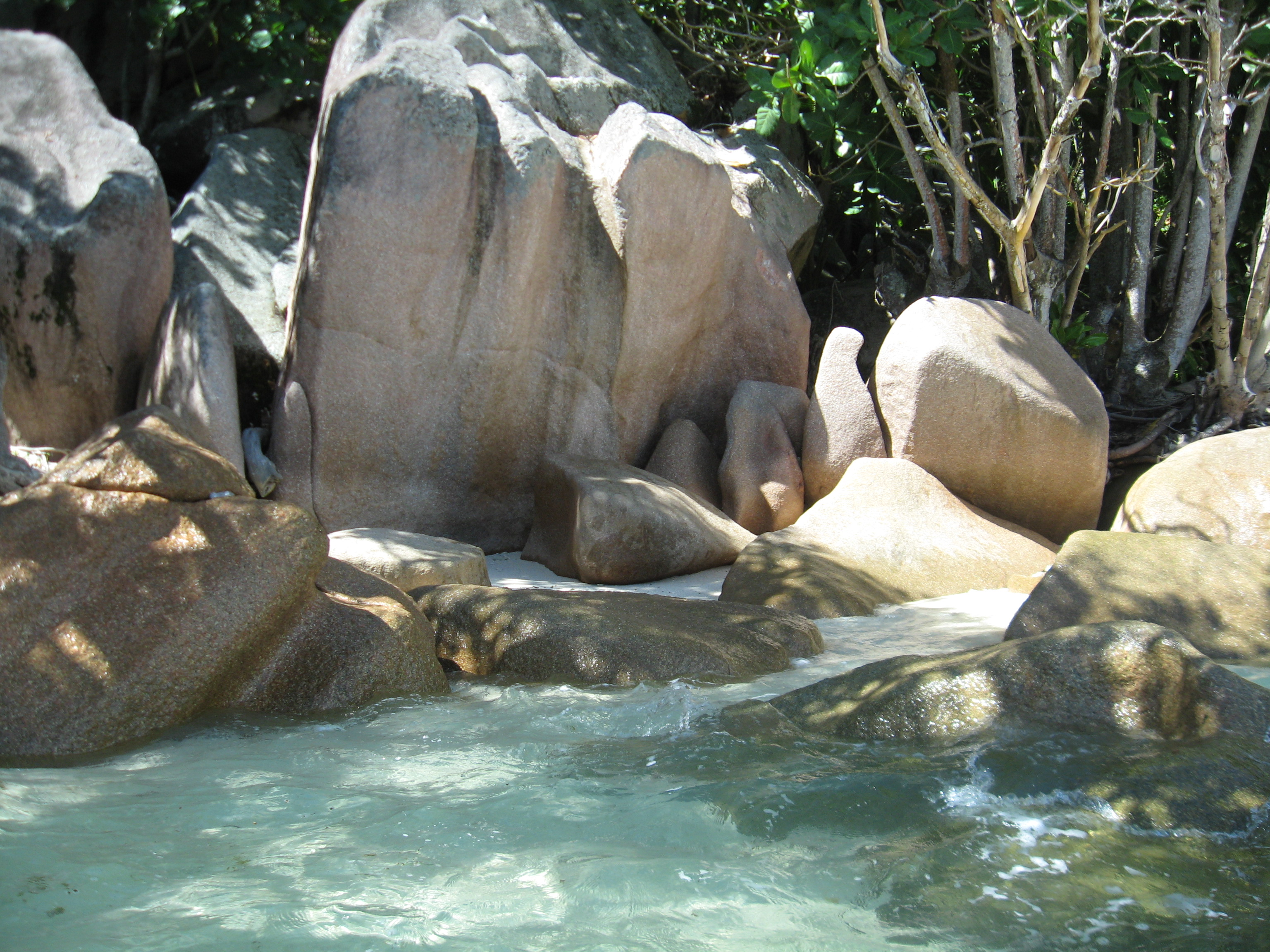 Granitfelsen am Strand