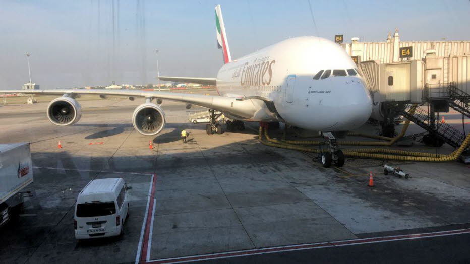 Anreise im November 2022 mit einem Airbus A 380 von Dubai nach Bangkok