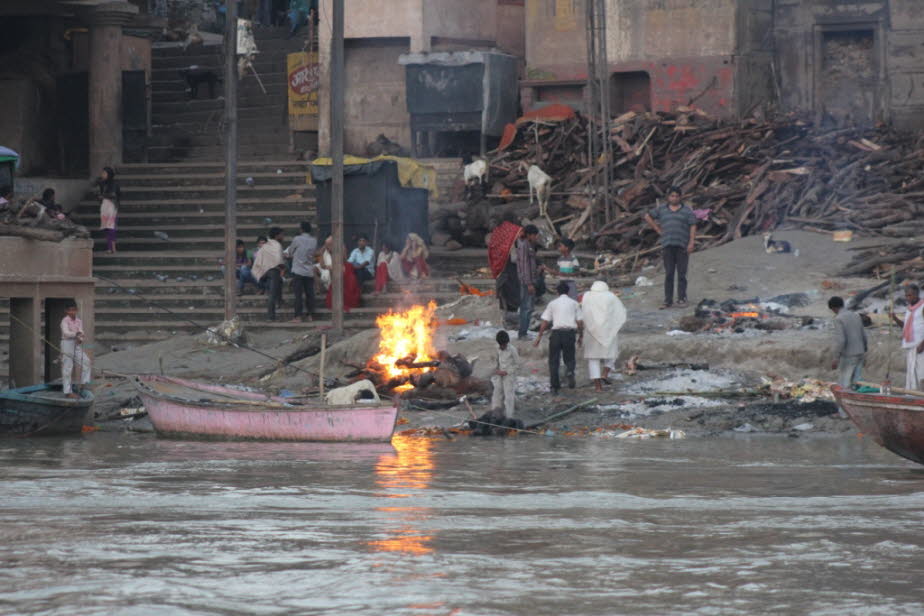 Totenverbrennung  Varanasi 