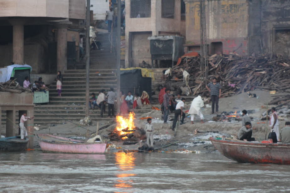 Totenverbrennung  Varanasi 