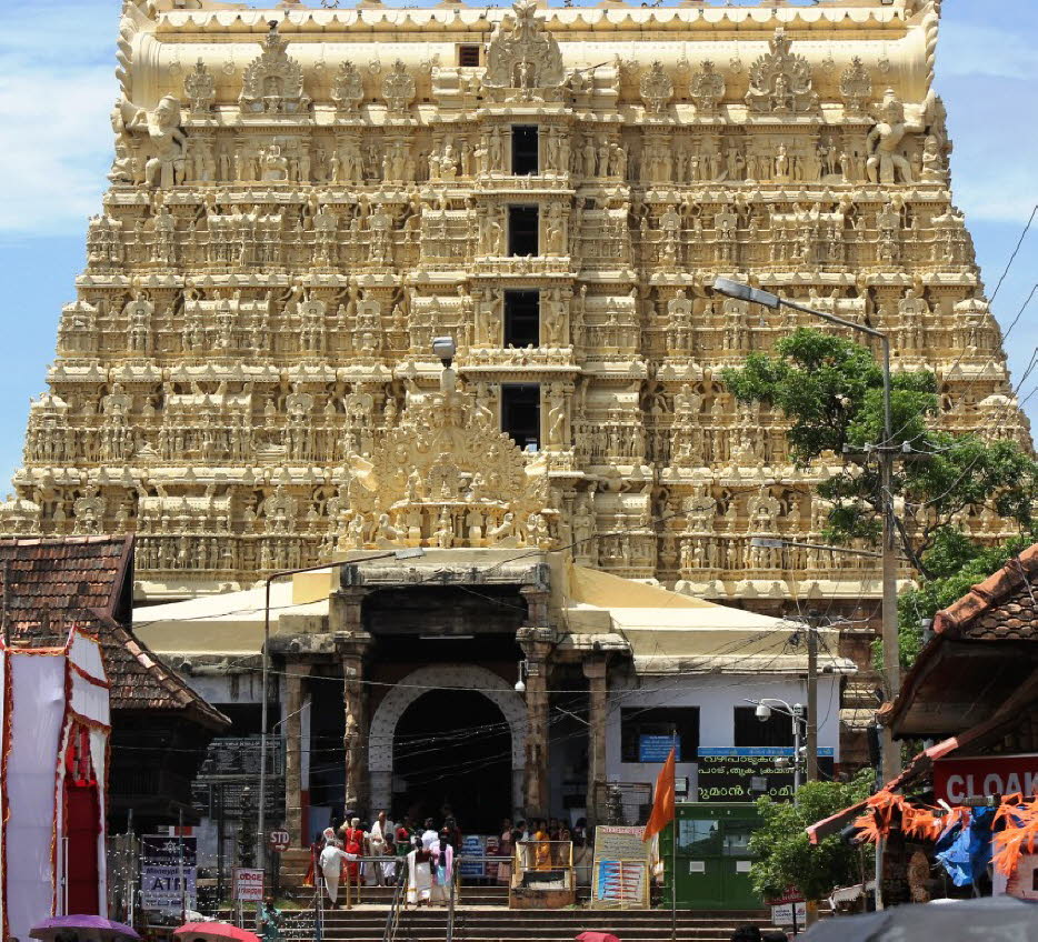 Der Padmanabhaswamy-Tempel: Der Padmanabhaswamy-Tempel ist ein Hindu-Tempel in Thiruvananthapuram (Trivandrum), der Hauptstadt des südindischen Bundesstaats Kerala. Er ist Padmanabha („er mit dem Lotusnabel“), einer Erscheinungsform des Gottes Vishnu, gew