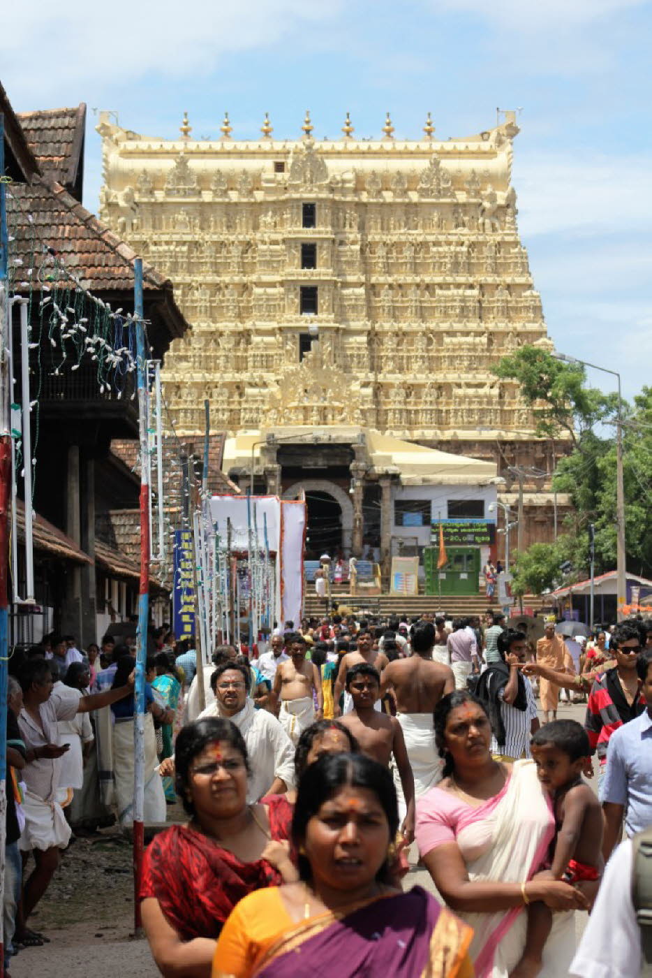 Vor dem Padmanabhaswamy-Tempel