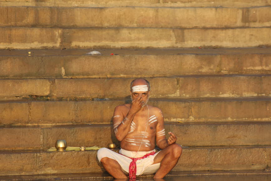 Varanasi Morgen am Ganges Bei sich sein