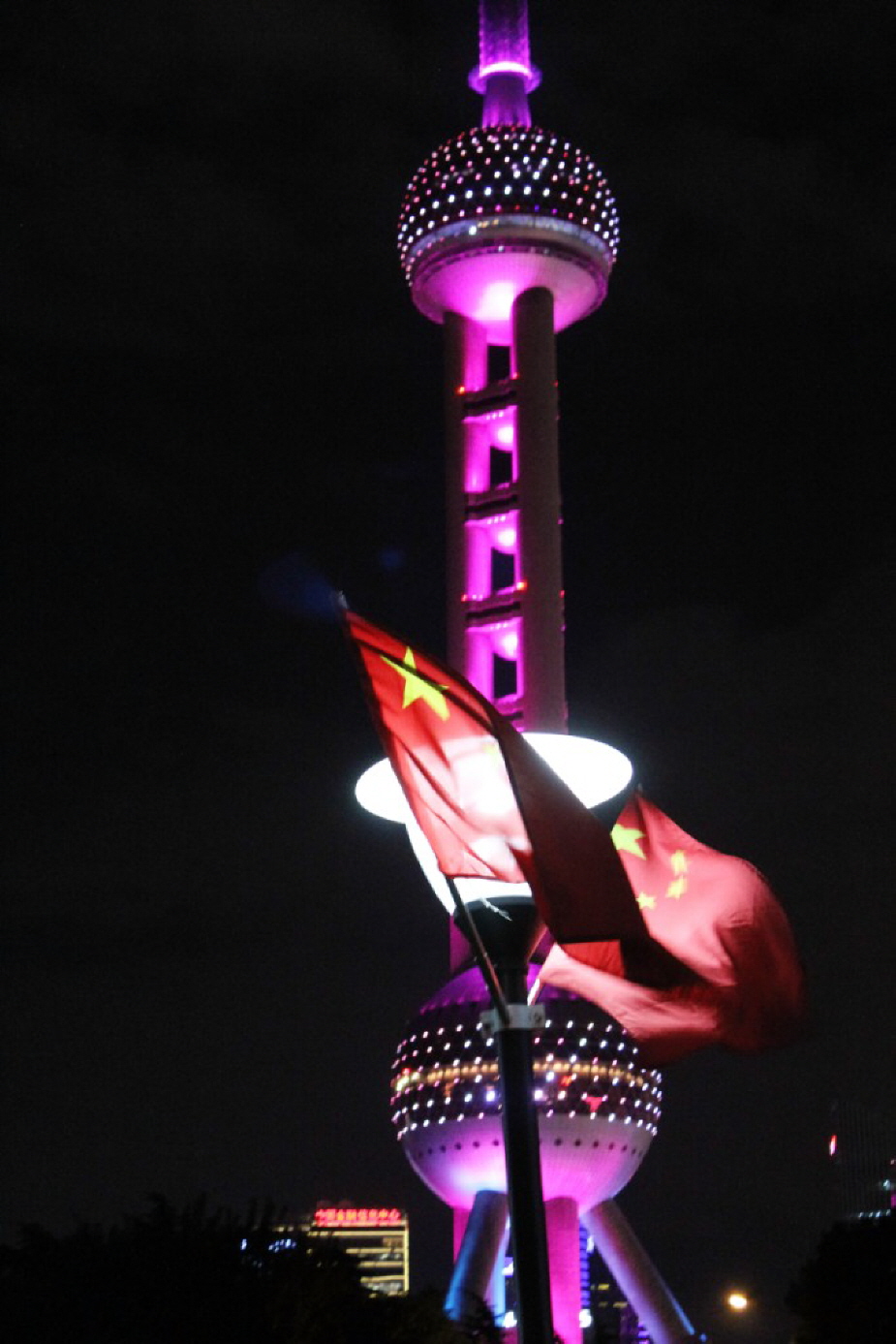 Shanghai  - Fernsehturm - Der Oriental Pearl Tower steht im Shanghaier Stadtteil Pudong und ist mit einer Höhe von 468 Metern der derzeit dritthöchste Fernsehturm Asiens und der fünfthöchste der Welt. 