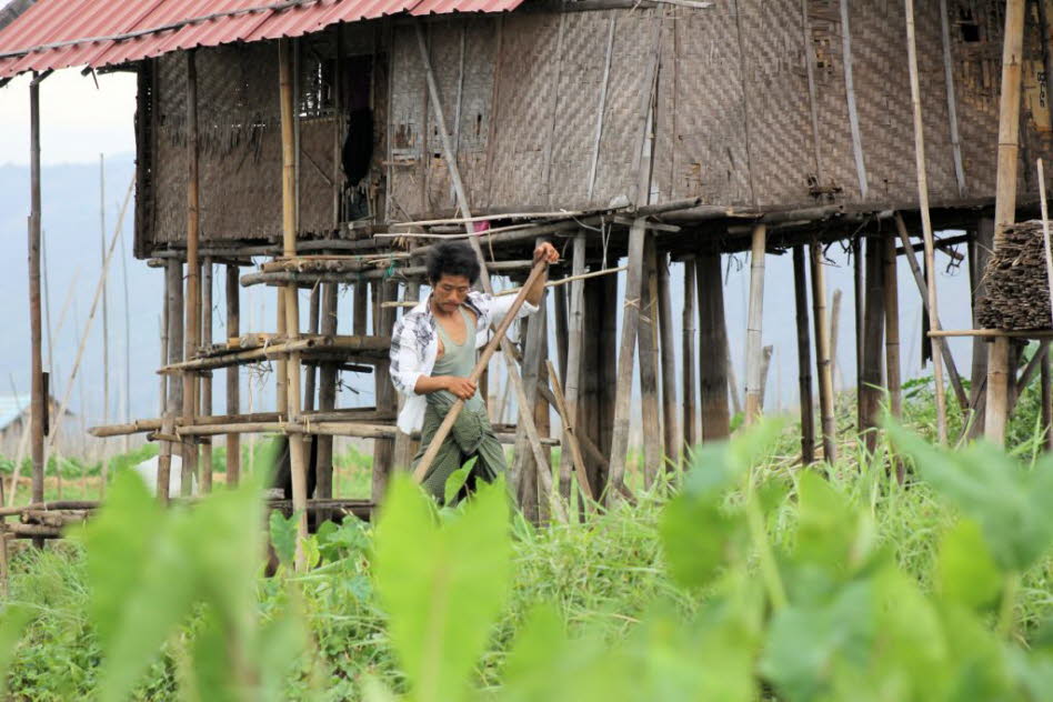 Die Fischer auf dem Inle-See in Myanmarsind echte Gleichgewichtskünstler: Mit einer weltweit einzigartigen Beinarbeit bewegen sie ihre Boote über das Wasser.