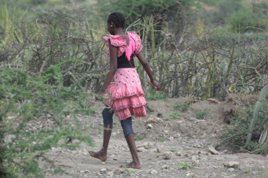 Massai-Mädchen im Ngorogo-Krater