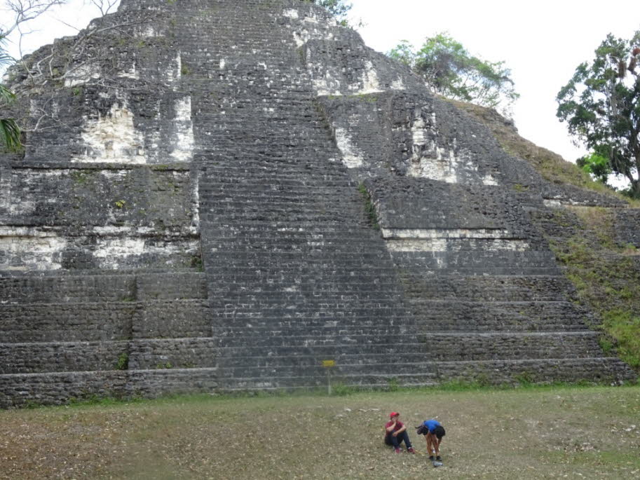  Tikal 