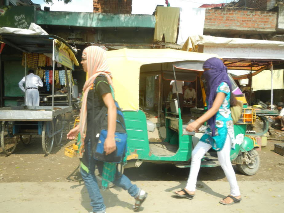 Straße in der Altstadt von Varanasi