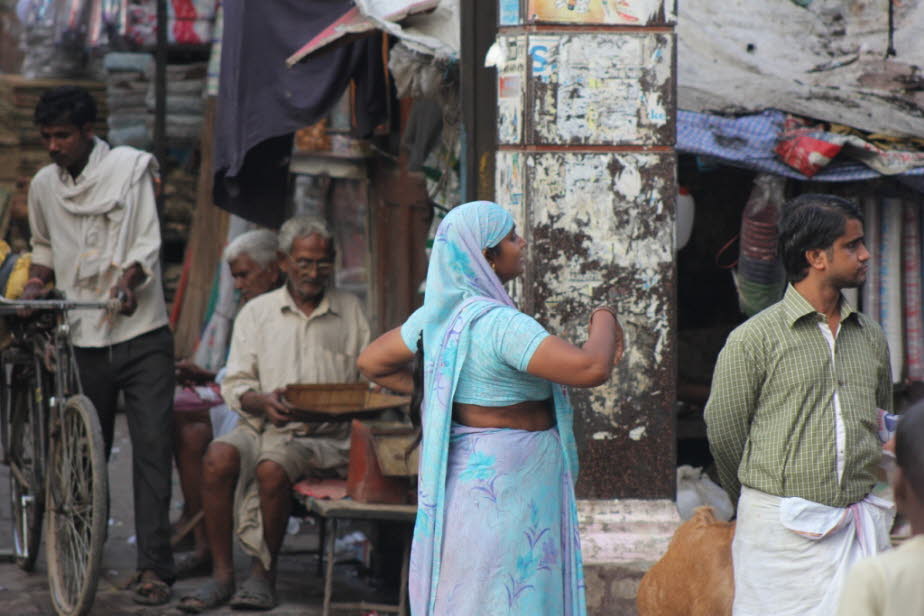 Straße in der Altstadt von Varanasi