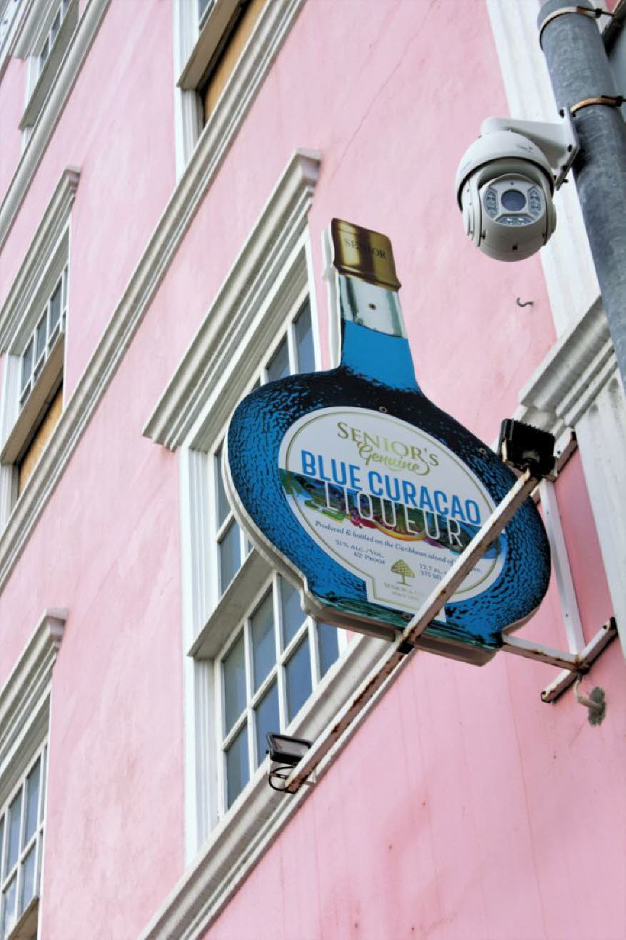 Das rosa Haus in Willemstad: Hier ist der Hersteller des Blue Curaçao Zuhause.