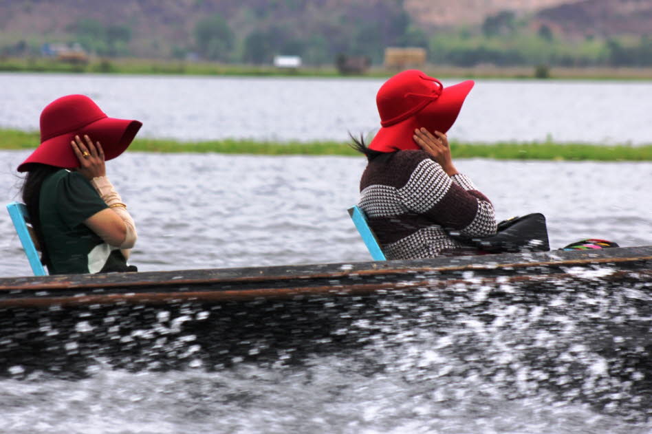 Damen auf dem Inlesee