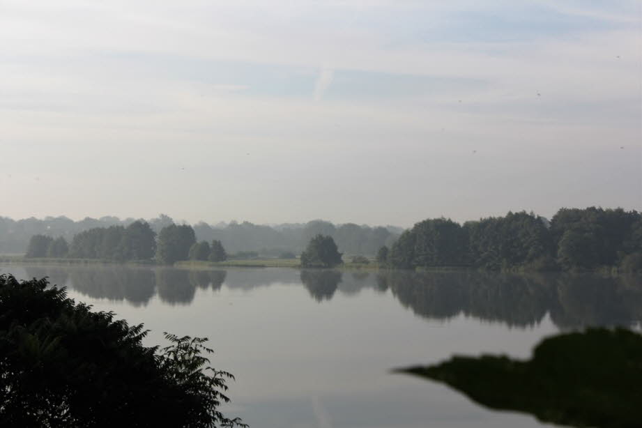 weil der Schmalensee manchmal still daliegt.