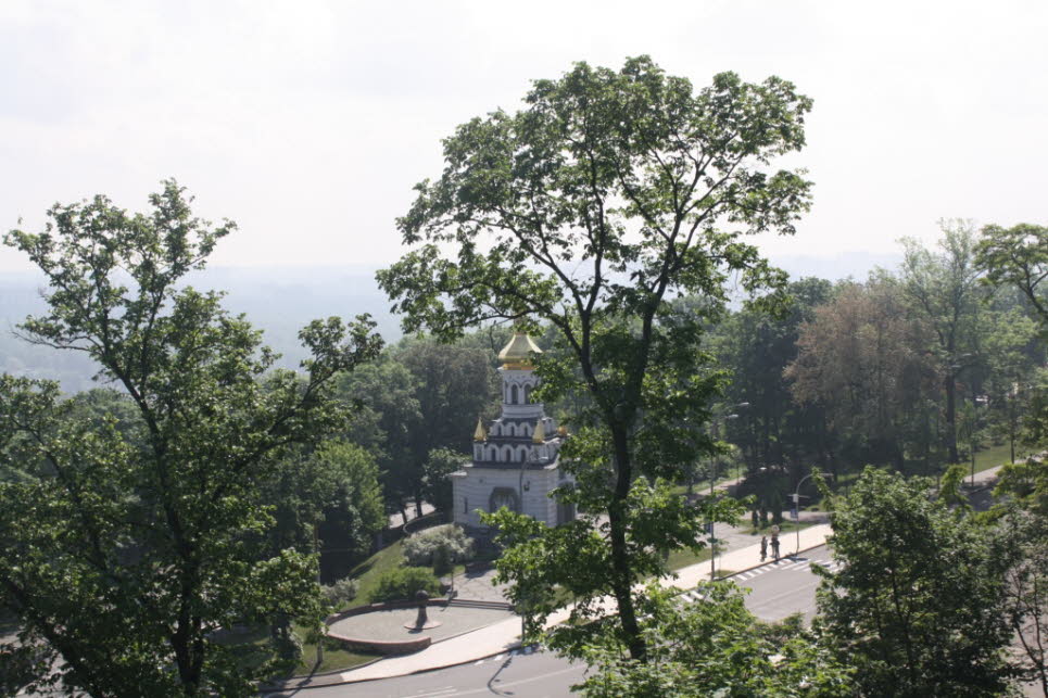 Kapelle am Ufer des Dnjepr
