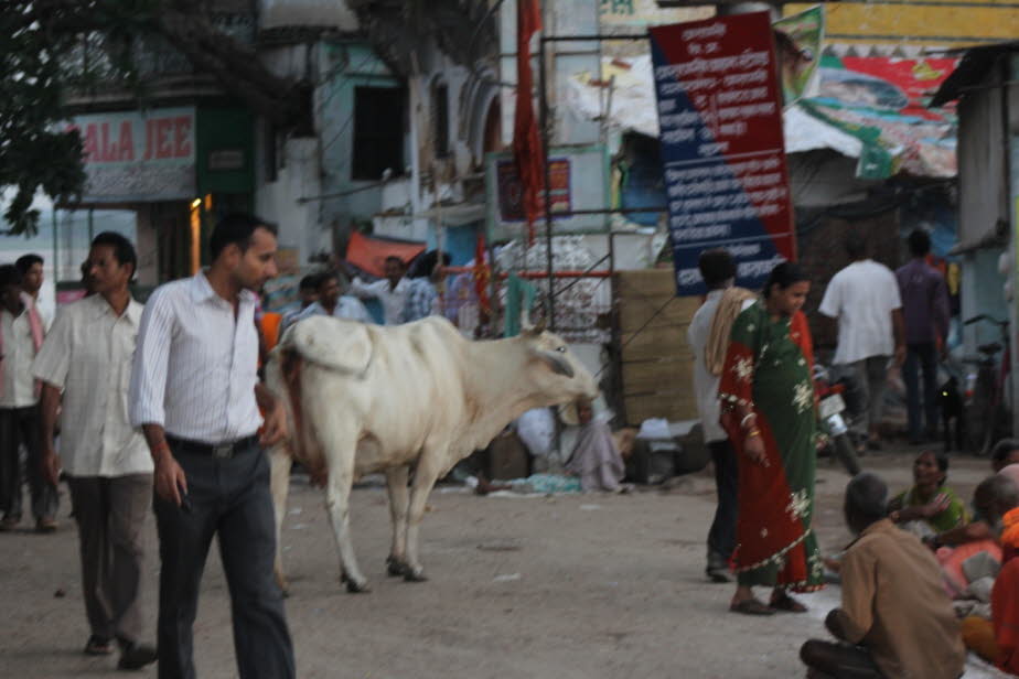 Straße in der Altstadt von Varanasi