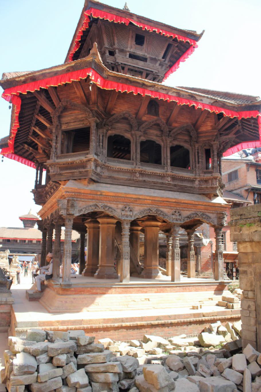 Durbar Suare in Bhaktapur - Durbar Suare in Bhaktapur: Rote Pavillions und Tempel säumen das Stadtbild