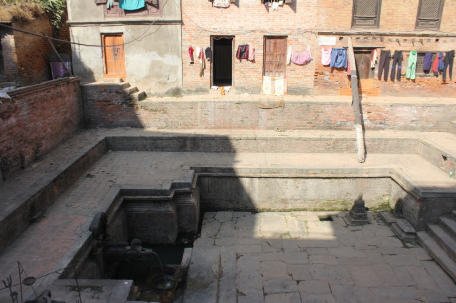 Becken in Bhaktapur