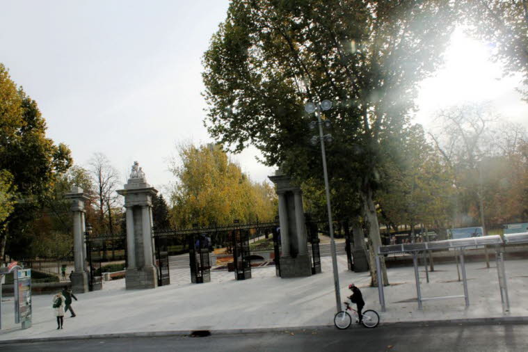 Retiro ist der wichtigste Park in Madrid