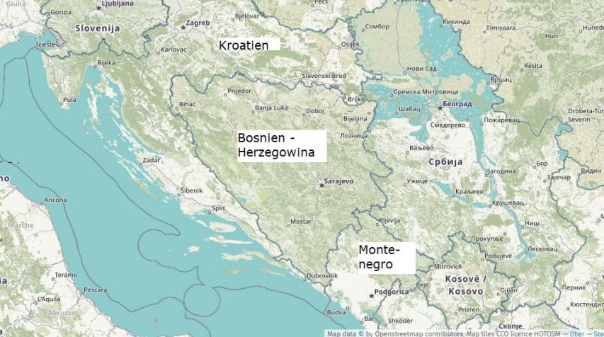 Der Oberarm des kroatischen Halbmonds grenzt im Osten an die serbische Region Vojvodina und im Norden an Ungarn und Slowenien. Der Körper des Halbmonds bildet einen langen Küstenstreifen entlang der Adria, und die Südspitze berührt Montenegro. Innerhalb d