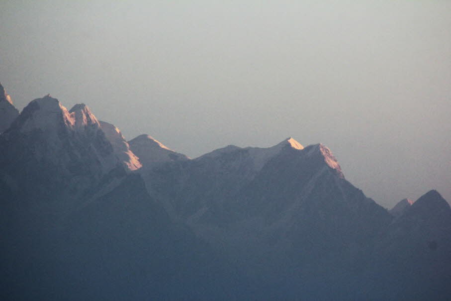 Shisha Pangma  (8027) - Shisha Pangma (Gosainthan) ist der vierzehnthöchste Berg der Erde mit 8.027 m ü.M., dem niedrigsten der 14 Achttausender, der sich in Tibet im Himalaya befindet. Als einziger Achttausender vollständig auf chinesischem Territorium w¼