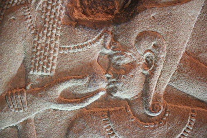 gut erhaltenes Flachrelief im Isis-Tempel (7)