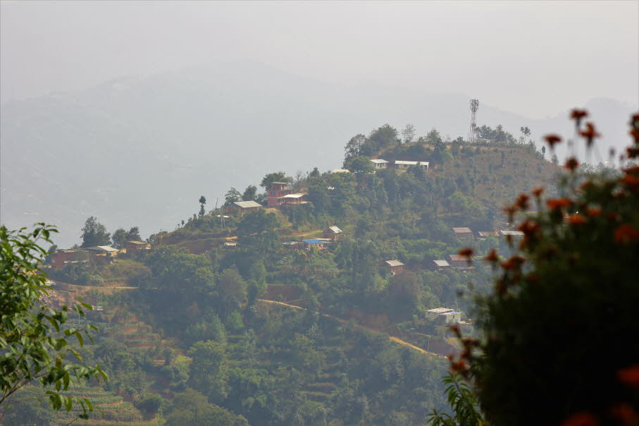Nagarkot bietet einen der weitesten Ausblicke auf den Himalaya im Kathmandu-Tal (8 von 13 Himalaya-Gebieten Nepals von hier aus). Die Bereiche umfassen Annapurna-Bereich, Manaslu-Bereich, Ganesh-Himal-Bereich, Langtang-Bereich, Jugal-Bereich, Rolwaling-Be