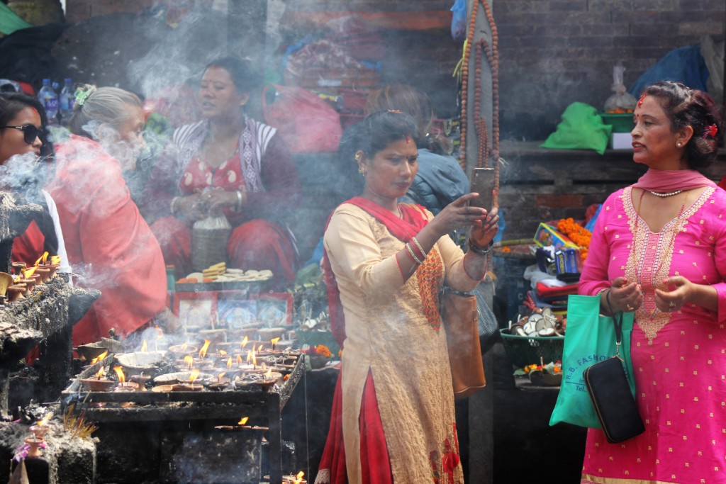 Frauen auf dem Durbar Spuare in Katmandu