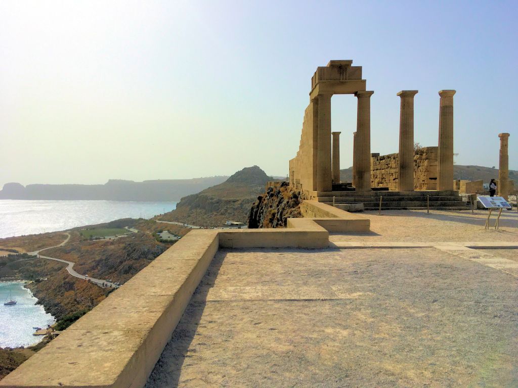 Akropolis - ein Teil der großartigen Stoa gebaut vom 2 bis zum 15 Jahrhundert